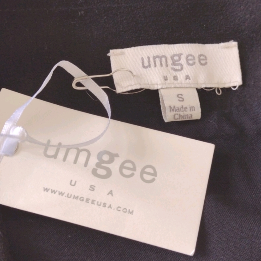 *Host Pick* Umgee floral mini skirt with pom poms - Picture 3 of 4